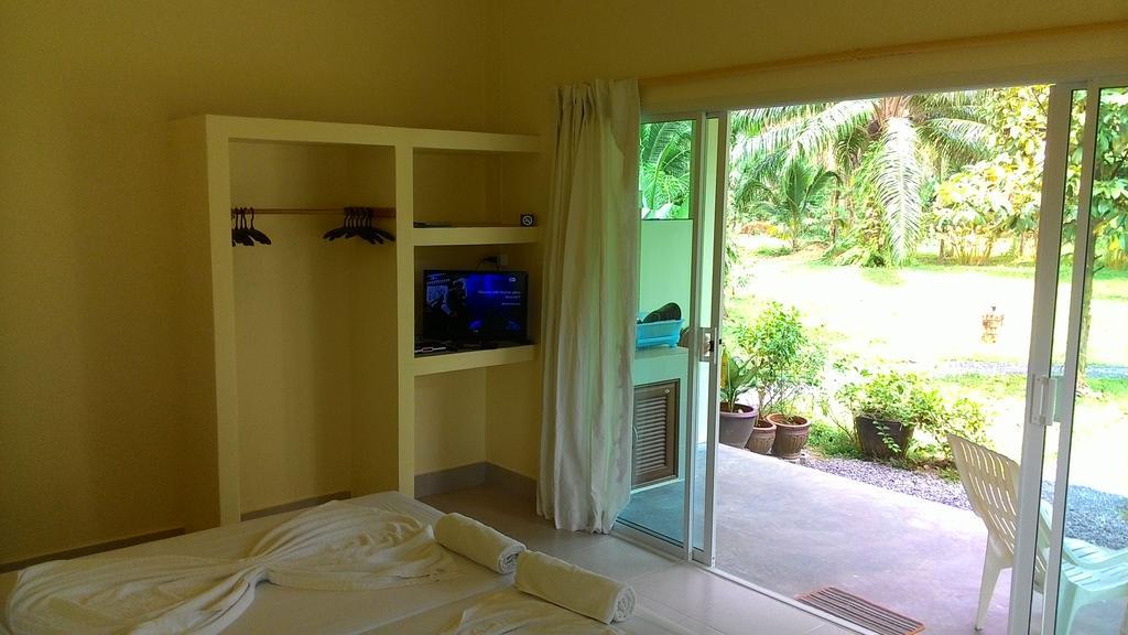 Aathid Garden Khao Lak Βίλα Δωμάτιο φωτογραφία